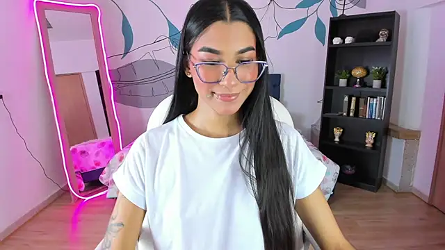 Snapshot of Dana_Paula chatting on January 7, 2026, 11:48 am Dana Paula online show from January 7, 2026, 11:48 am