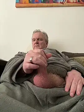 Snapshot of Paolo7619 chatting on April 13, 2026, 7:12 am Paolo7619 online show from April 13, 2026, 7:12 am