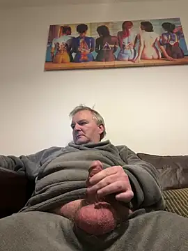 Snapshot of Paolo7619 chatting on April 3, 2026, 2:29 am Paolo7619 online show from April 3, 2026, 2:29 am