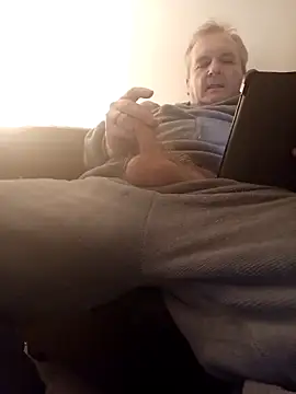 Paolo7619 online show from February 24, 2025, 7:11 am