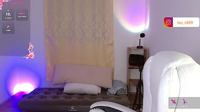 isabella1616 online show from November 6, 2025, 3:10 am