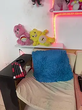 Snapshot of Michell_sr chatting on February 18, 2025, 5:20 am Michell sr online show from February 18, 2025, 5:20 am