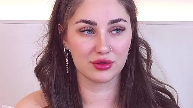 Snapshot of KiraBarlows chatting on March 22, 2025, 4:14 am KiraBarlows online show from March 22, 2025, 4:14 am