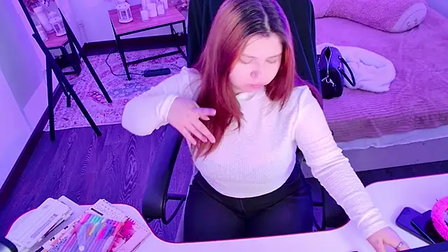 DiaAngell online show from April 21, 2026, 7:42 pm