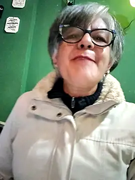 Snapshot of ilonna2025 chatting on October 4, 2025, 9:00 am ilonna2025 online show from October 4, 2025, 9:00 am