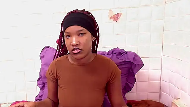 EroticSexyPrada online show from March 13, 2026, 6:02 pm