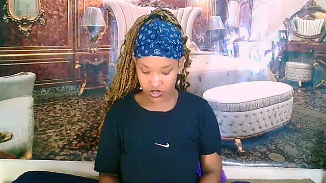 EroticSexyPrada online show from February 16, 2026, 6:56 am