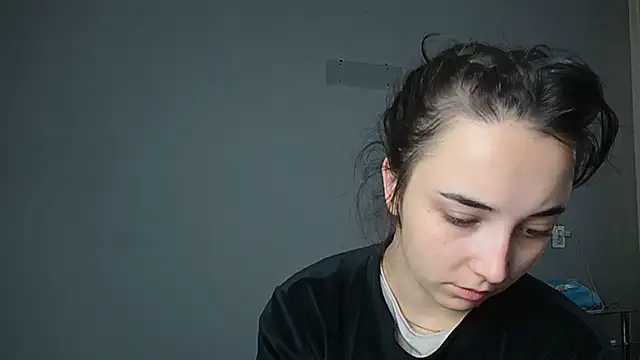 Snapshot of Eva_Gloryy chatting on November 12, 2025, 8:40 am Eva Gloryy online show from November 12, 2025, 8:40 am