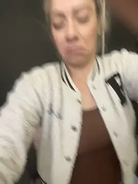 Snapshot of viktoria_davis_ chatting on November 26, 2025, 12:43 am viktoria davis online show from November 26, 2025, 12:43 am