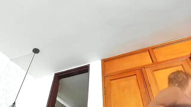 Dayana  Ospina online show from December 4, 2025, 7:46 pm