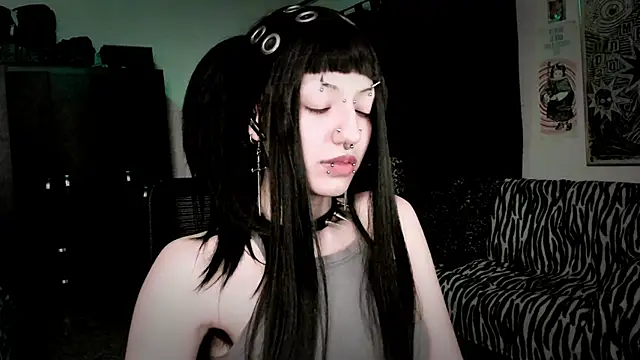 roxy toxic online show from March 24, 2026, 1:27 am