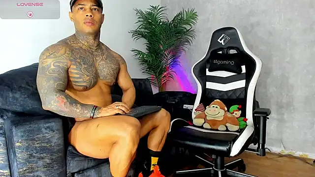 Snapshot of owen_freid chatting on October 24, 2025, 8:52 pm owen freid online show from October 24, 2025, 8:52 pm