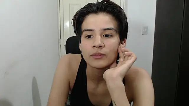 Snapshot of Dha_lia0 chatting on January 19, 2025, 4:22 am Dha lia0 online show from January 19, 2025, 4:22 am