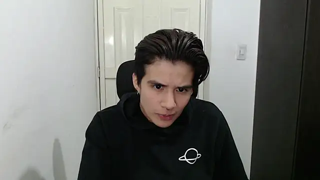 Snapshot of Dha_lia0 chatting on January 19, 2025, 7:25 am Dha lia0 online show from January 19, 2025, 7:25 am