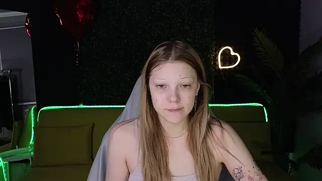 MiaWhisper online show from March 17, 2025, 1:03 am