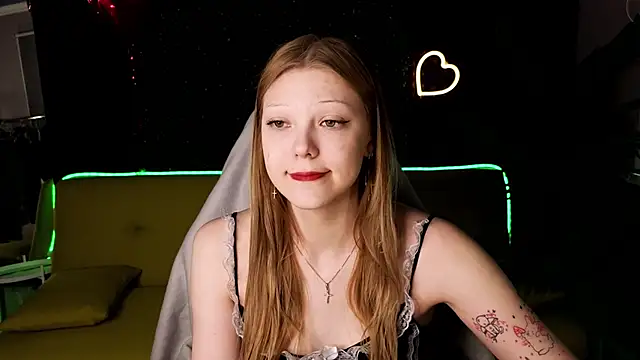 MiaWhisper online show from March 23, 2025, 1:09 am