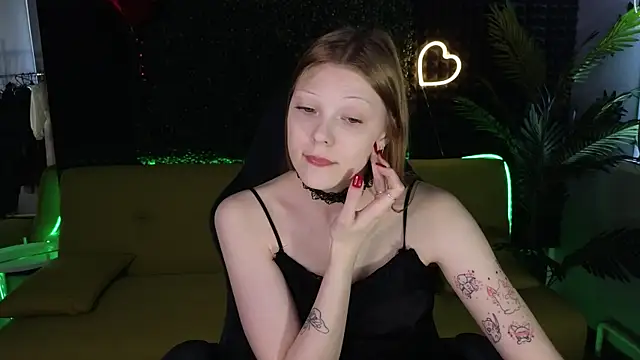 MiaWhisper online show from March 14, 2025, 4:21 am