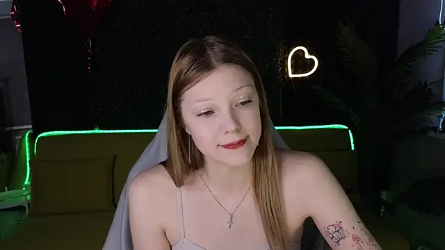 MiaWhisper online show from March 17, 2025, 4:08 am