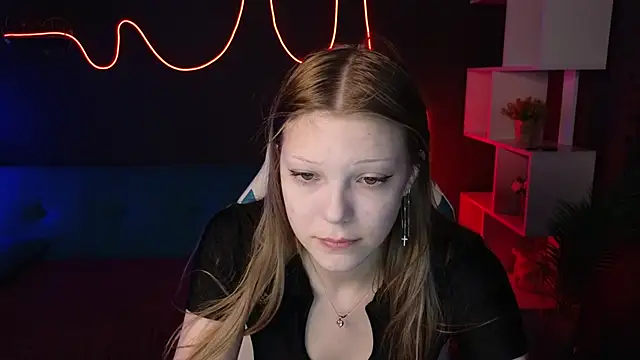 MiaWhisper online show from February 6, 2025, 1:16 am