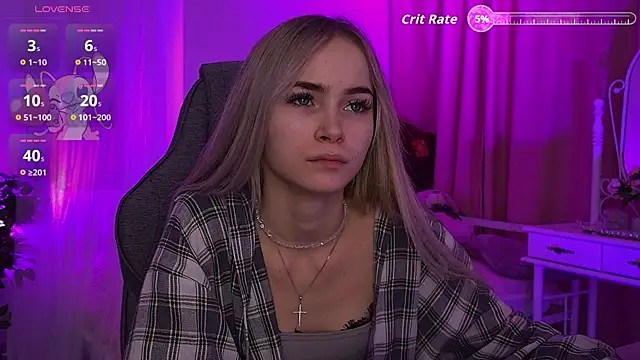 Snapshot of DakotaaJohnnson chatting on October 31, 2025, 12:24 pm DakotaaJohnnson online show from October 31, 2025, 12:24 pm