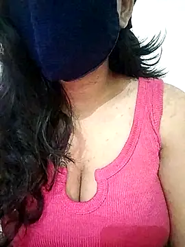 Snapshot of tasty_Chocobaar chatting on December 1, 2025, 8:26 am tasty Chocobaar online show from December 1, 2025, 8:26 am