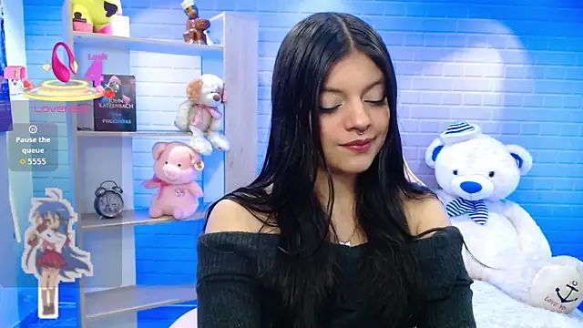 Snapshot of ashley_cute77 chatting on November 8, 2025, 10:19 am ashley cute77 online show from November 8, 2025, 10:19 am