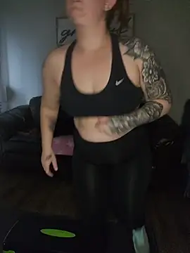 TattedMamaXOXO online show from November 19, 2025, 6:30 pm