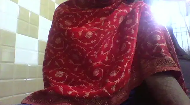 Snapshot of chocobbsimarn chatting on February 22, 2025, 12:08 pm chocobbsimarn online show from February 22, 2025, 12:08 pm