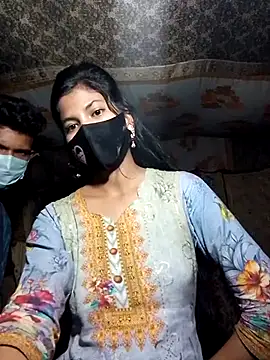 Hot couple 1 online show from March 7, 2025, 3:49 pm