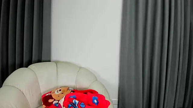 Snapshot of 1lubonnie chatting on February 20, 2025, 1:46 am 1lubonnie online show from February 20, 2025, 1:46 am