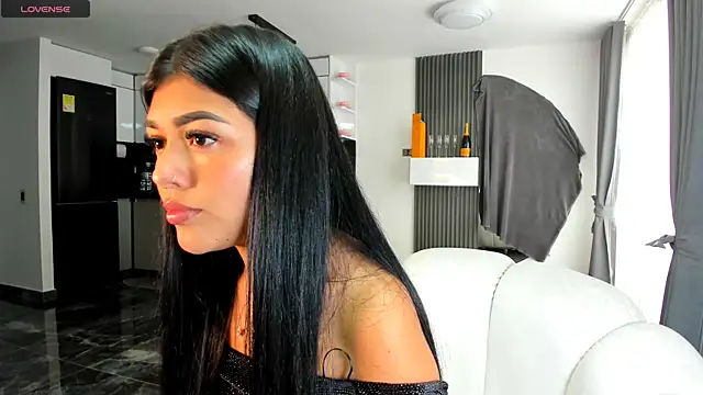 Snapshot of 1lubonnie chatting on February 14, 2025, 9:10 pm 1lubonnie online show from February 14, 2025, 9:10 pm