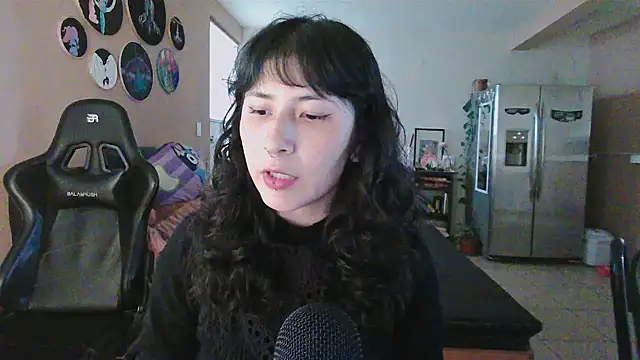 GinnyDelice online show from December 19, 2025, 11:29 pm