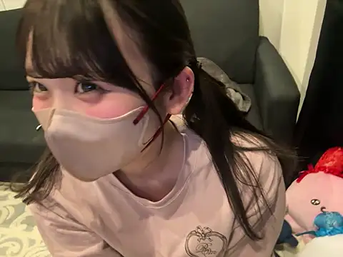 Snapshot of shina_mo_n_ch chatting on March 22, 2025, 2:14 pm shina mo n ch online show from March 22, 2025, 2:14 pm