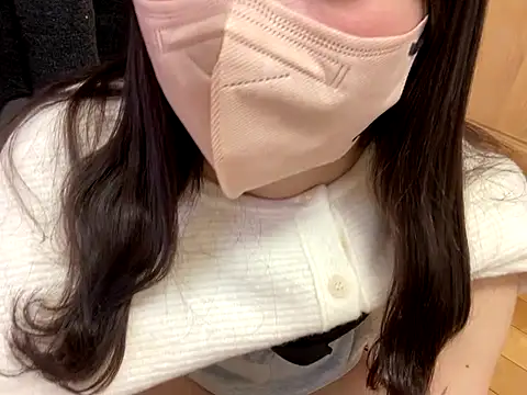 Snapshot of shina_mo_n_ch chatting on January 7, 2026, 1:32 am shina mo n ch online show from January 7, 2026, 1:32 am