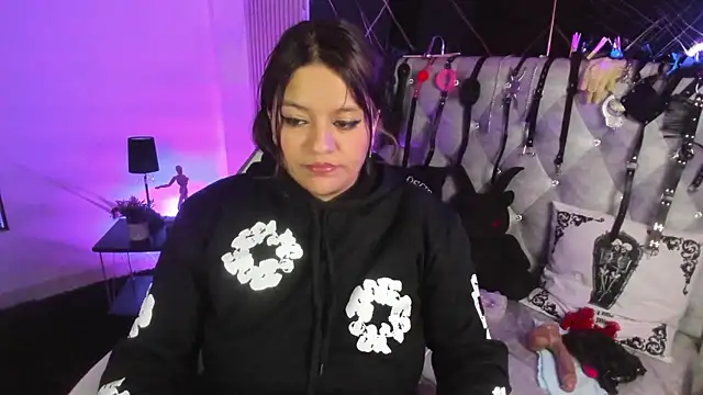 victoria  floyd online show from January 14, 2026, 11:52 pm