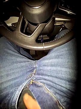 Nzino1983 online show from March 14, 2026, 11:33 pm