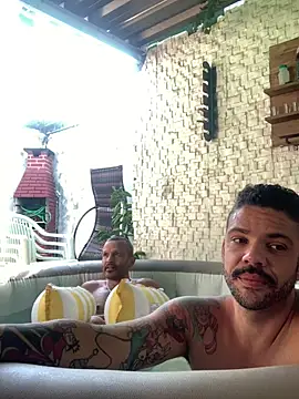 grossocalibre20 online show from April 13, 2026, 5:50 pm