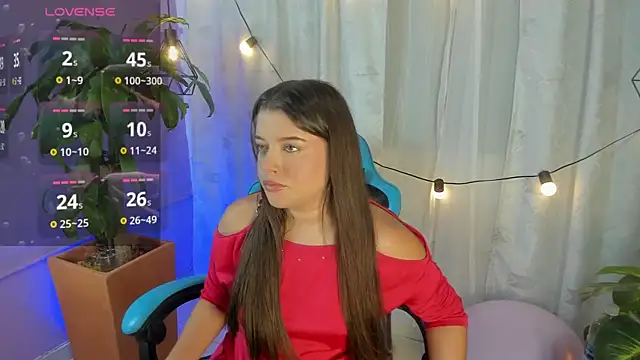 Lia little18 online show from May 28, 2026, 8:48 pm