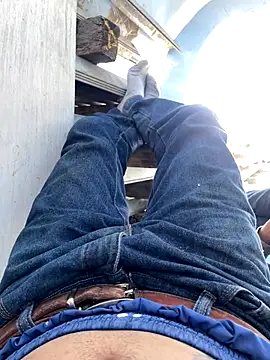 Snapshot of Avila67 chatting on December 3, 2025, 5:23 pm Avila67 online show from December 3, 2025, 5:23 pm