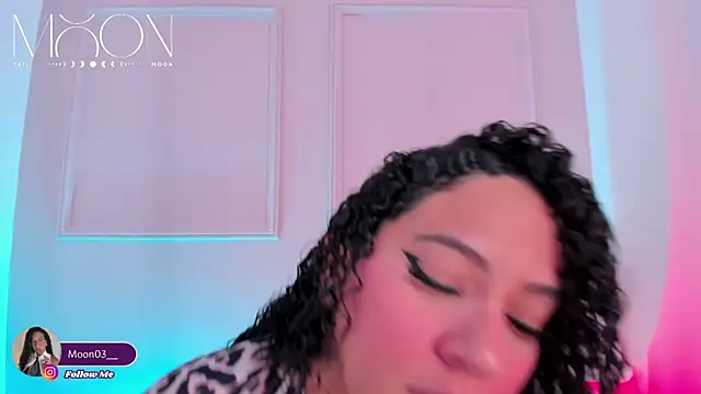 Snapshot of tatii_moon chatting on December 15, 2025, 5:24 am tatii moon online show from December 15, 2025, 5:24 am