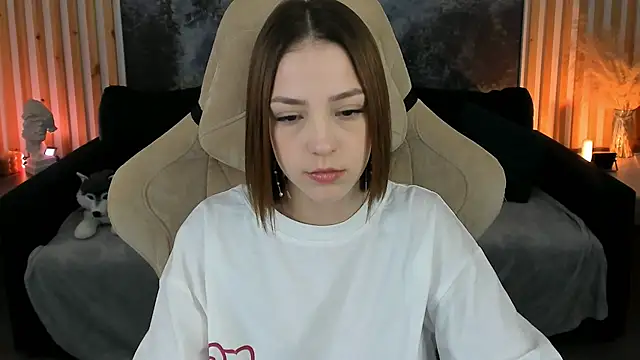 PamBeesly online show from October 28, 2025, 8:24 am