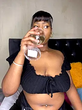 Snapshot of Spicey-CheekssX chatting on September 11, 2025, 7:36 pm Spicey-CheekssX online show from September 11, 2025, 7:36 pm