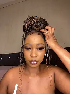 Snapshot of Spicey-CheekssX chatting on October 17, 2025, 10:44 pm Spicey-CheekssX online show from October 17, 2025, 10:44 pm