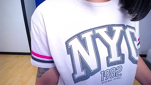 tinyy whore18 online show from March 13, 2026, 7:24 am