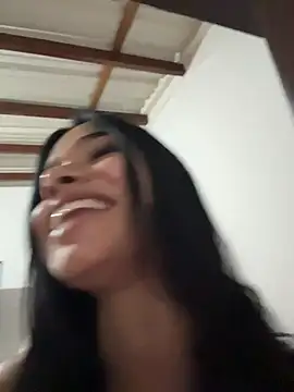 Snapshot of Bella_Smiith_ chatting on November 6, 2025, 9:41 pm Bella Smiith online show from November 6, 2025, 9:41 pm