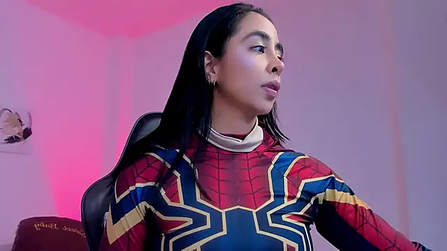 Snapshot of sophierooy22 chatting on October 25, 2025, 12:10 am sophierooy22 online show from October 25, 2025, 12:10 am