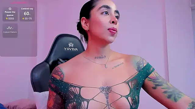 Snapshot of sophierooy22 chatting on November 28, 2025, 5:46 pm sophierooy22 online show from November 28, 2025, 5:46 pm