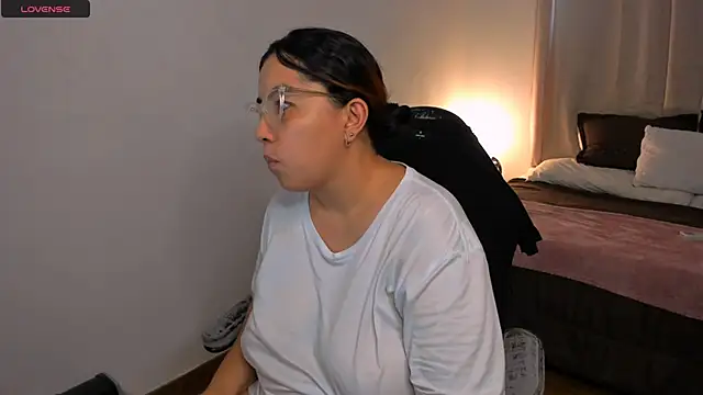 brithany olson25 online show from September 11, 2025, 9:15 pm