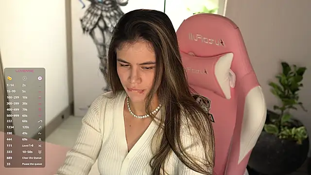 tatiana  cortes18 online show from April 5, 2026, 8:48 pm