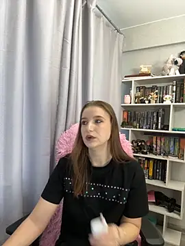 Snapshot of LillyFan-X chatting on September 12, 2025, 4:34 am LillyFan-X online show from September 12, 2025, 4:34 am